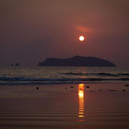 The Nest Private Beach Resort Chumphon Exterior photo